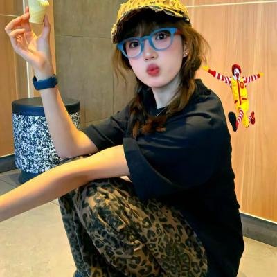 想吃掉我的非人少女