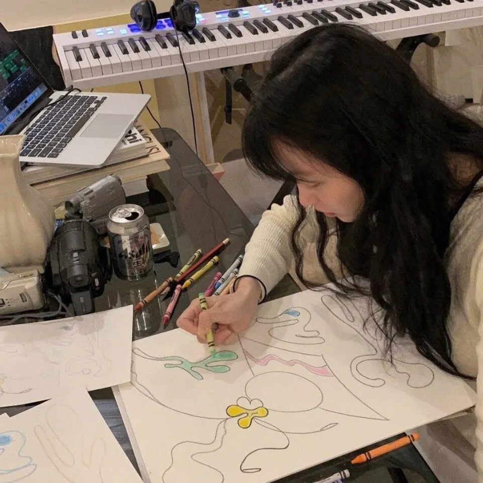 影帝夫人又去当群演了